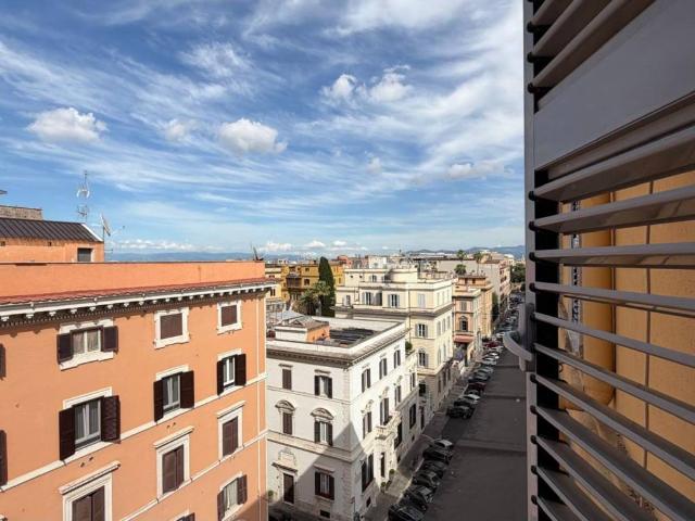 Appartamento in vendita a Roma RM