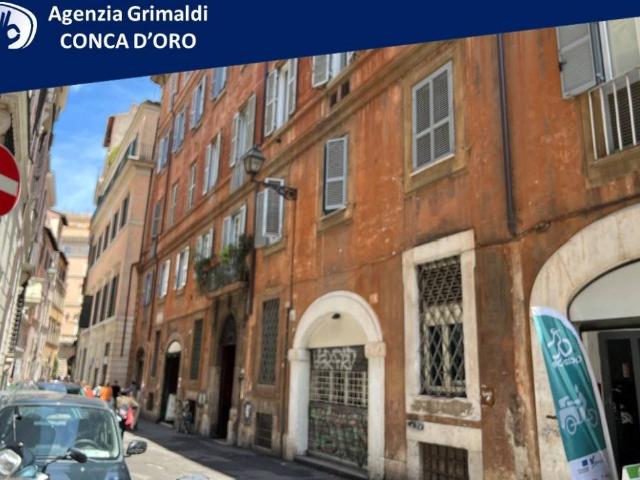 Appartamento in vendita a Roma RM
