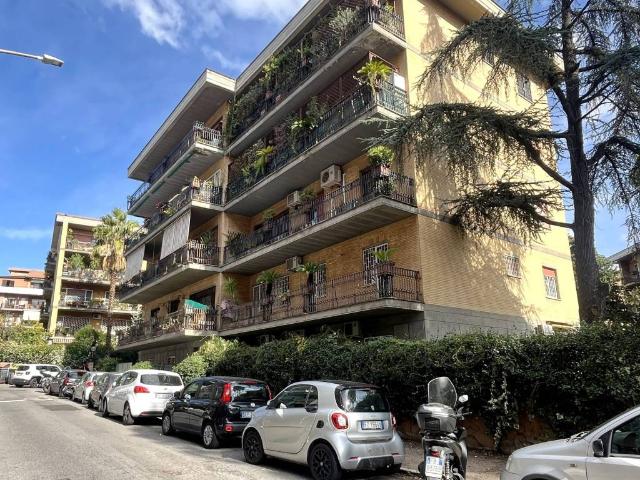 Appartamento in vendita a Roma RM
