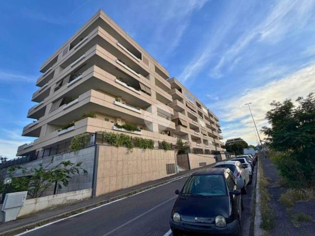 Appartamento in vendita a Roma RM