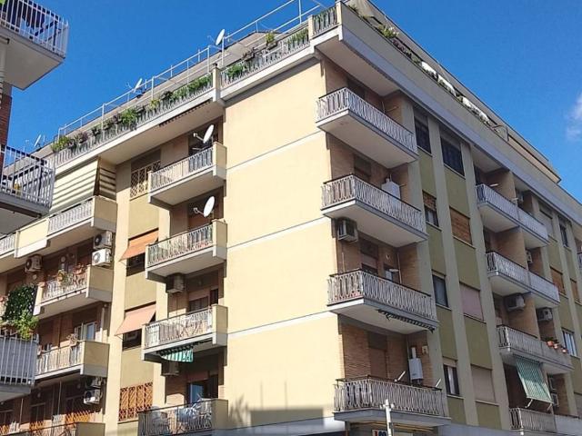 Appartamento in vendita a Roma RM