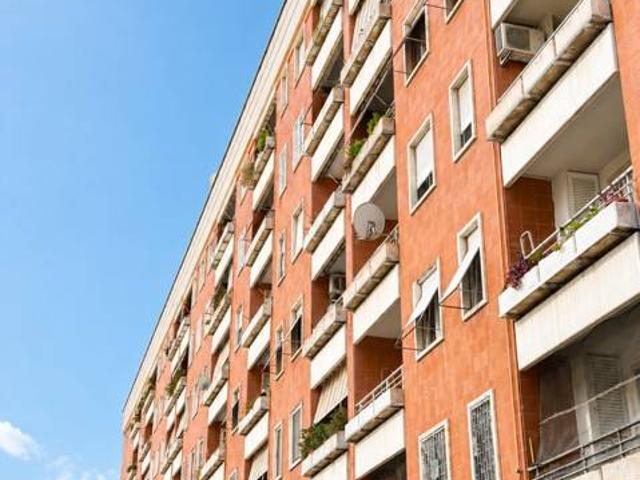 Appartamento in vendita a Roma RM