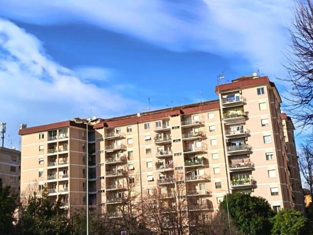 Appartamento in vendita a Roma RM