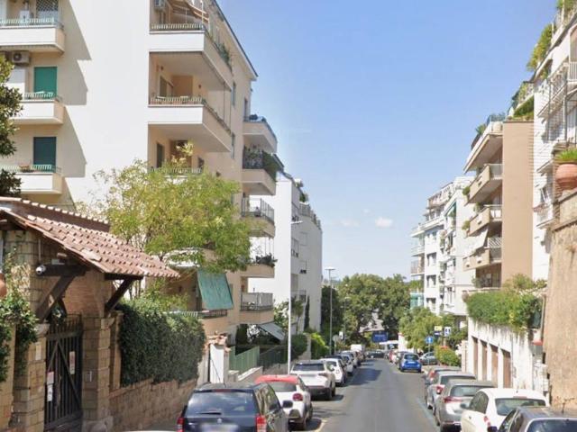 Appartamento in vendita a Roma RM