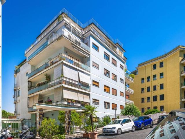 Appartamento in vendita a Roma RM