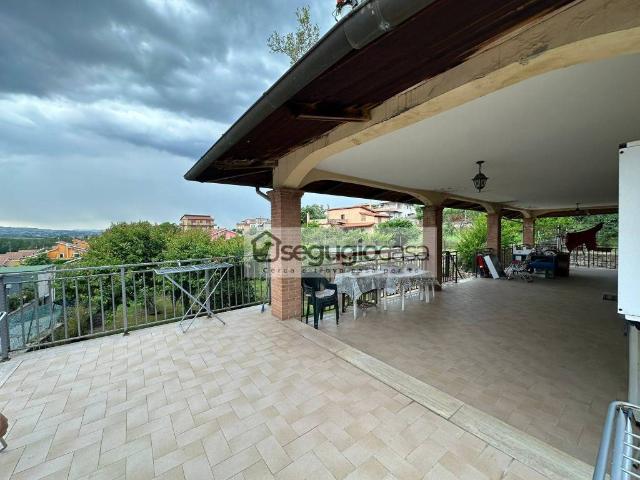 Appartamento in vendita a Roma RM