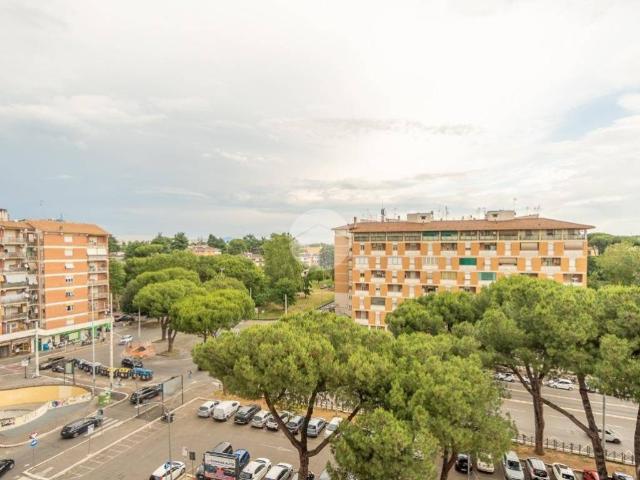 Appartamento in vendita a Roma RM