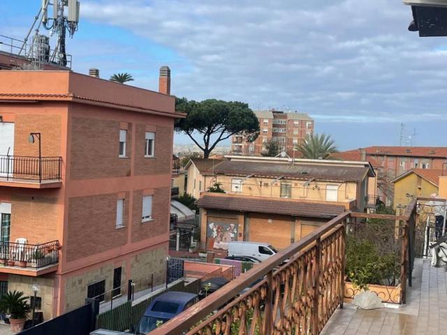Appartamento in vendita a Roma RM