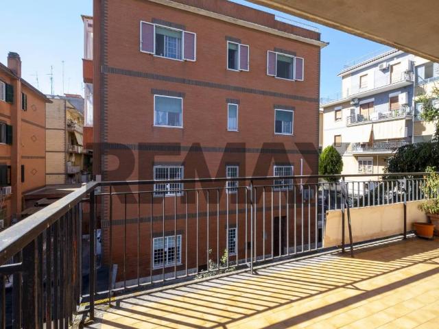 Appartamento in vendita a Roma RM