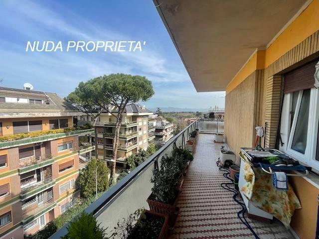 Appartamento in vendita a Roma RM