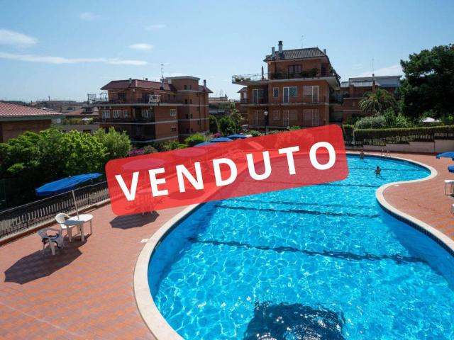 Appartamento in vendita a Roma RM