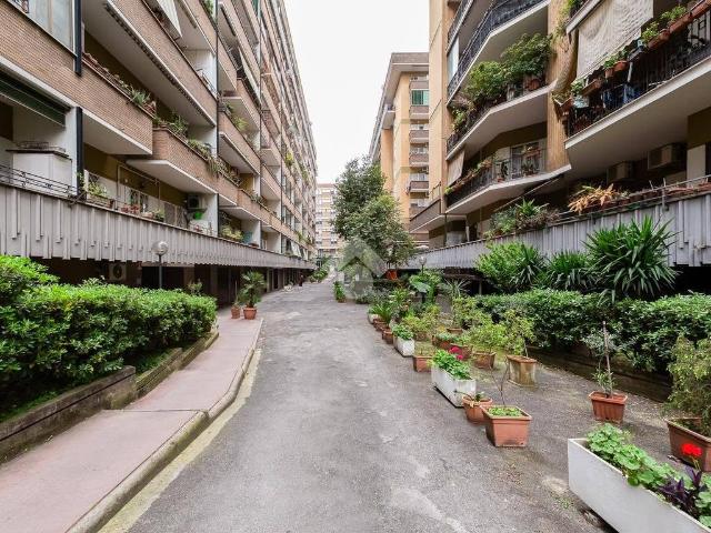 Appartamento in vendita a Roma RM