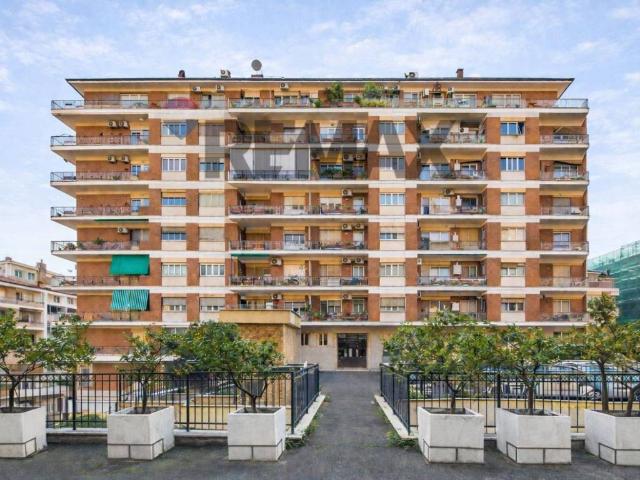 Appartamento in vendita a Roma RM
