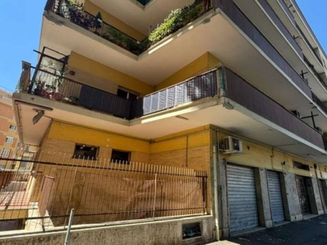 Appartamento in vendita a Roma RM