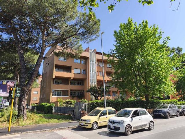 Appartamento in vendita a Roma RM