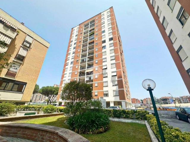 Appartamento in vendita a Roma RM