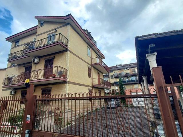 Appartamento in vendita a Roma RM