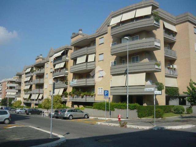 Appartamento in vendita a Roma RM