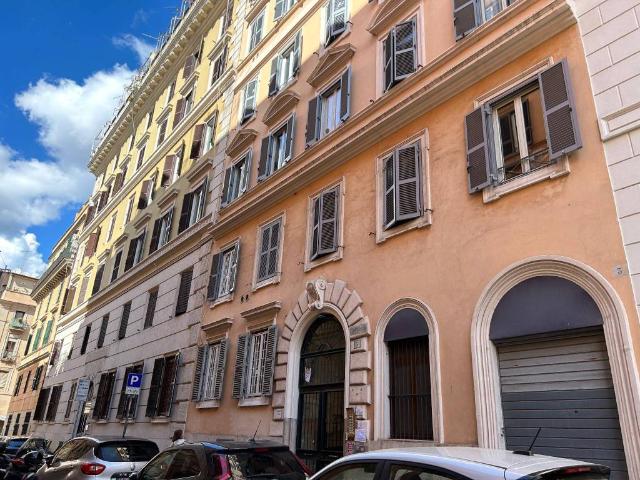 Appartamento in vendita a Roma RM