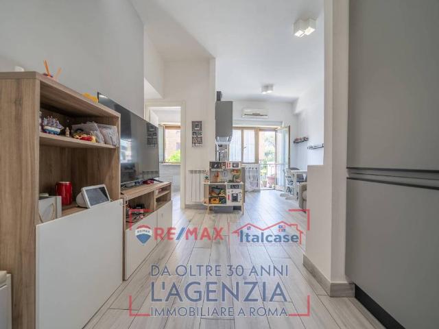 Appartamento in vendita a Roma RM