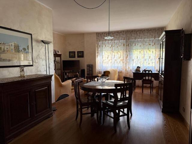 Appartamento in vendita a Roma RM