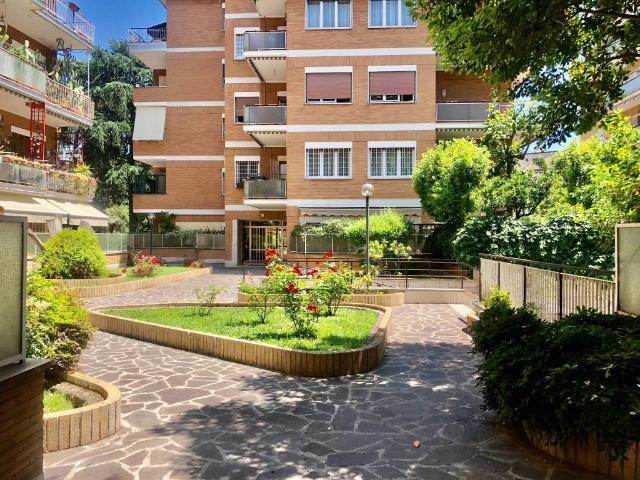 Appartamento in vendita a Roma RM