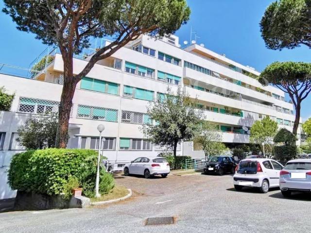 Appartamento in vendita a Roma RM