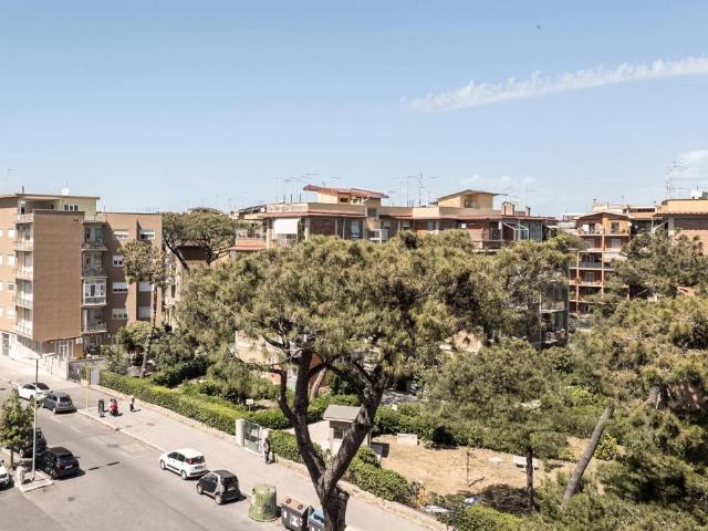 Appartamento in vendita a Roma RM