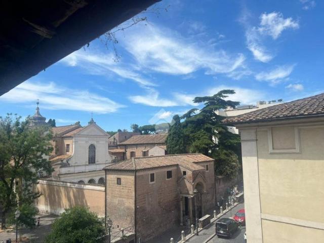 Appartamento in vendita a Roma RM