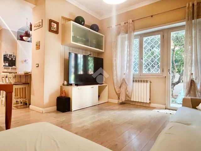 Appartamento in vendita a Roma RM