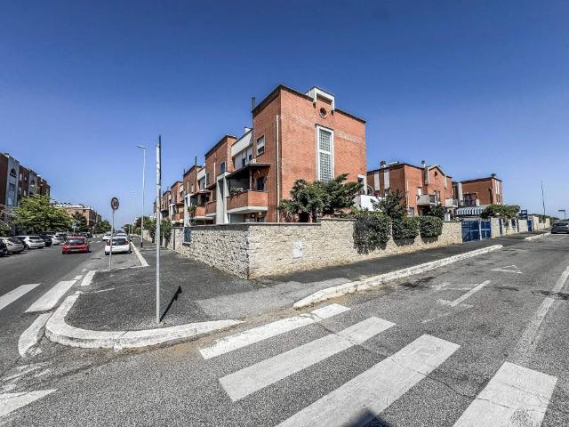 Appartamento in vendita a Roma RM