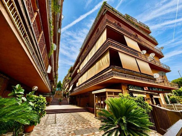 Appartamento in vendita a Roma RM