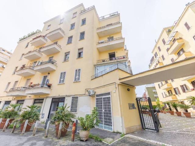 Appartamento in vendita a Roma RM