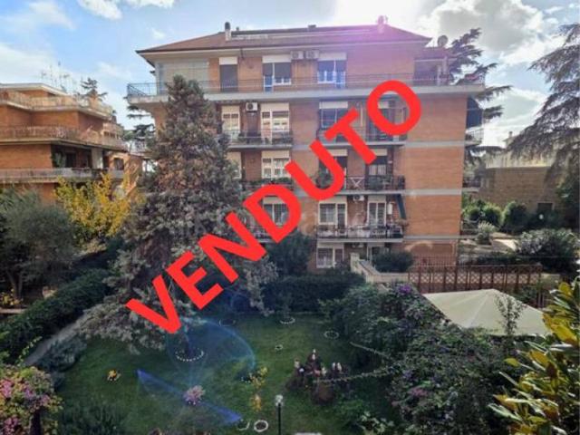 Appartamento in vendita a Roma RM