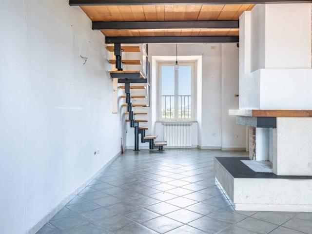 Appartamento in vendita a Roma RM