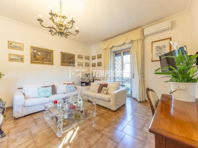 Appartamento in vendita a Roma RM