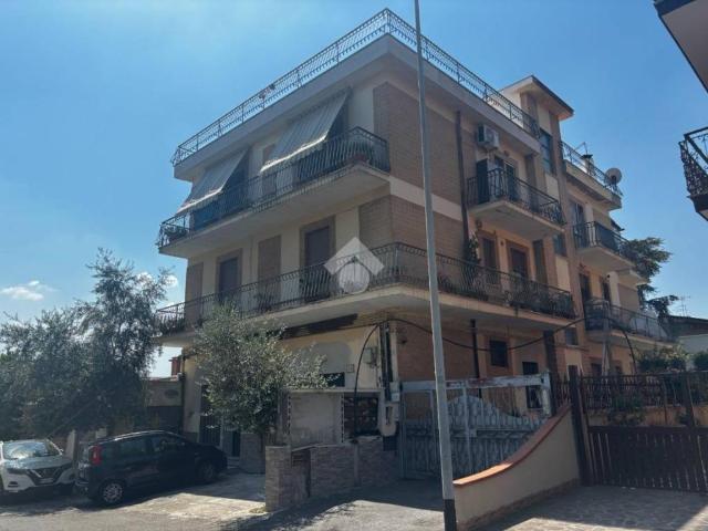 Appartamento in vendita a Roma RM