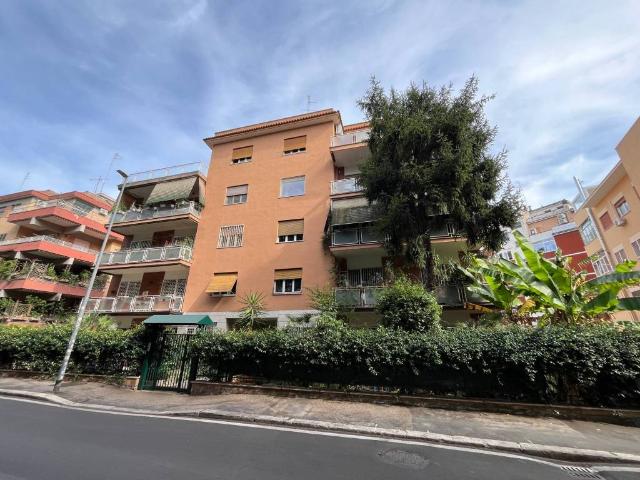 Appartamento in vendita a Roma RM