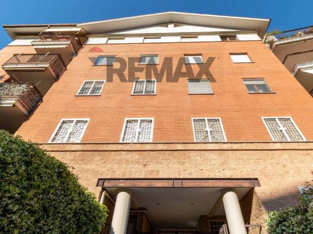 Appartamento in vendita a Roma RM