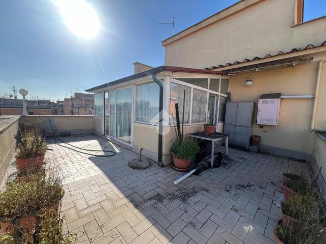 Appartamento in vendita a Roma RM