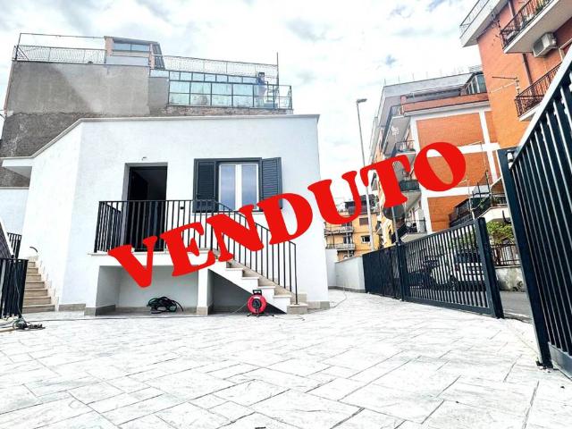 Appartamento in vendita a Roma RM