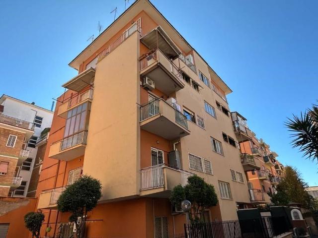 Appartamento in vendita a Roma RM