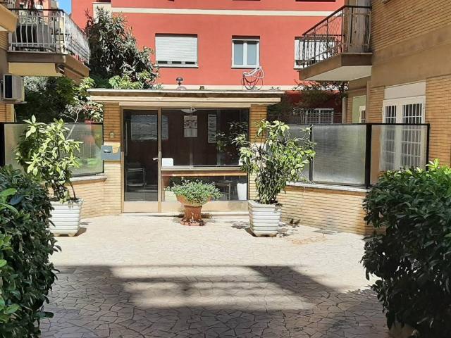Appartamento in vendita a Roma RM