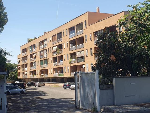 Appartamento in vendita a Roma RM