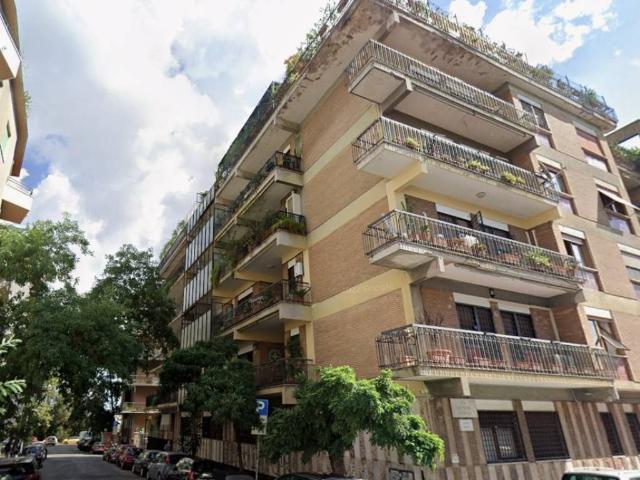 Appartamento in vendita a Roma RM