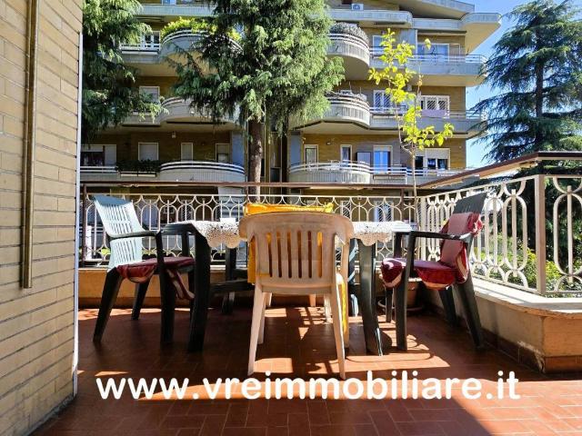 Appartamento in vendita a Roma RM