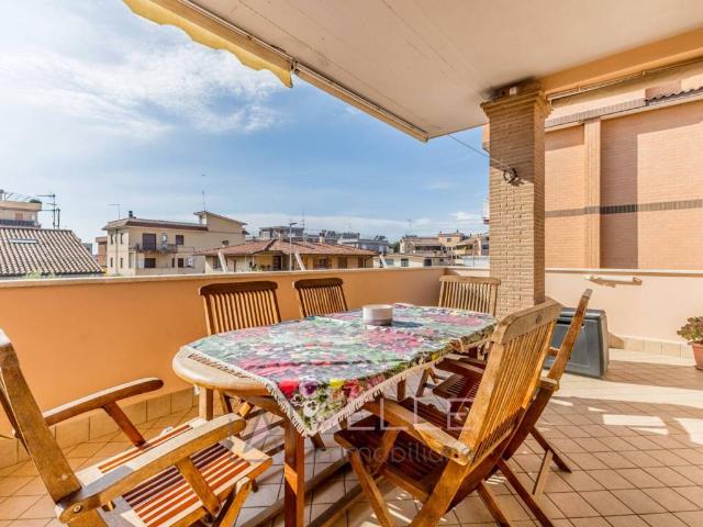 Appartamento in vendita a Roma RM