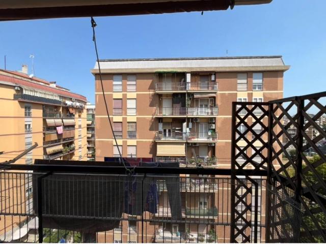Appartamento in vendita a Roma RM