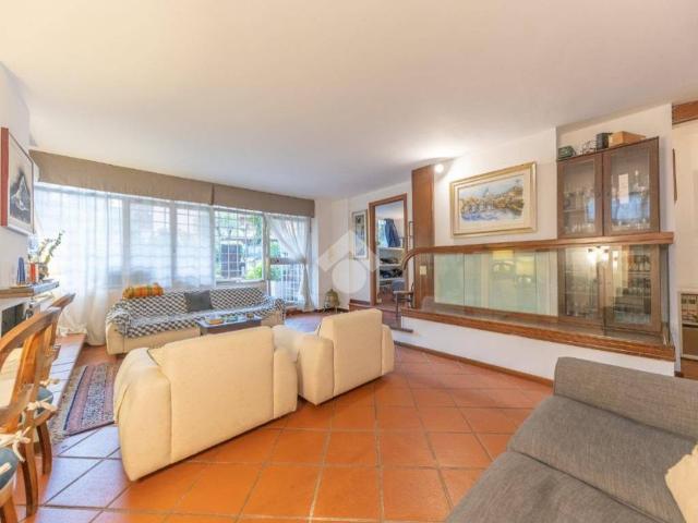 Appartamento in vendita a Roma RM