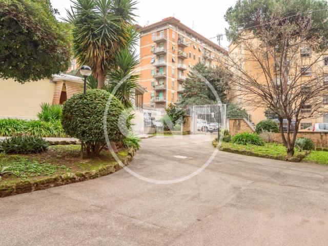 Appartamento in vendita a Roma RM